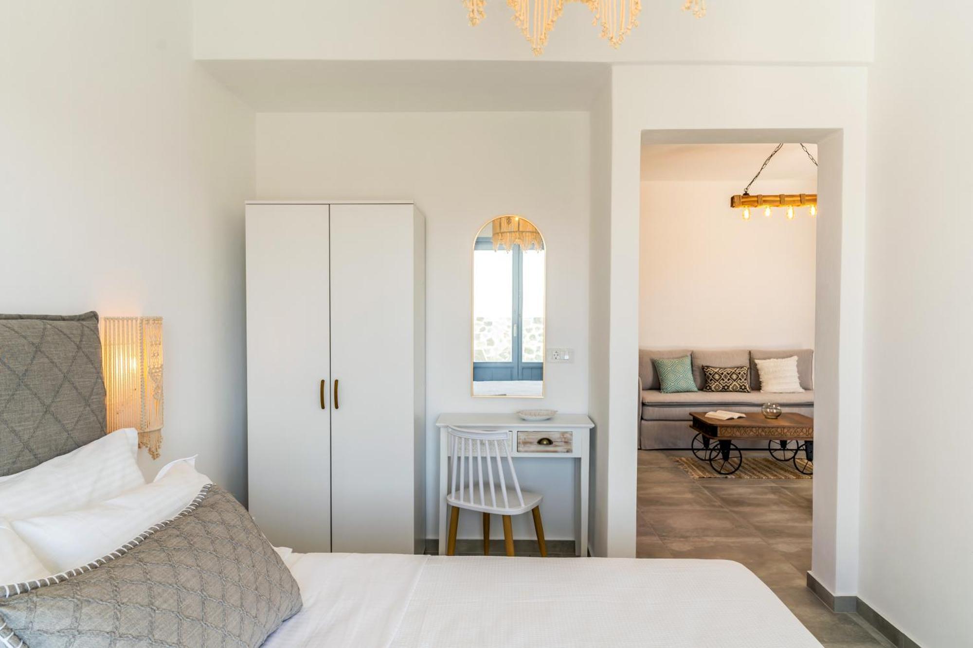 Santorossa Luxury Villas Emporio  Экстерьер фото