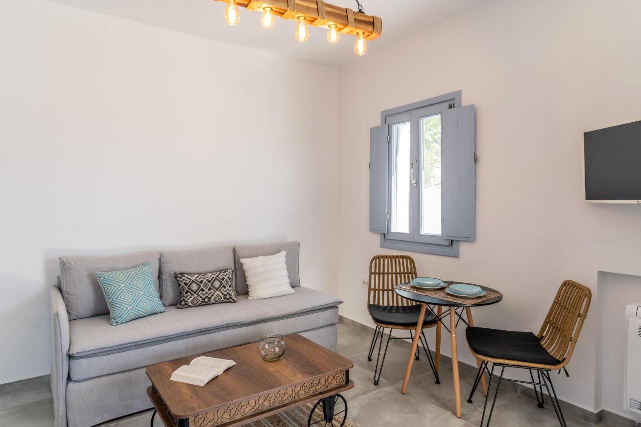 Santorossa Luxury Villas Emporio  Экстерьер фото