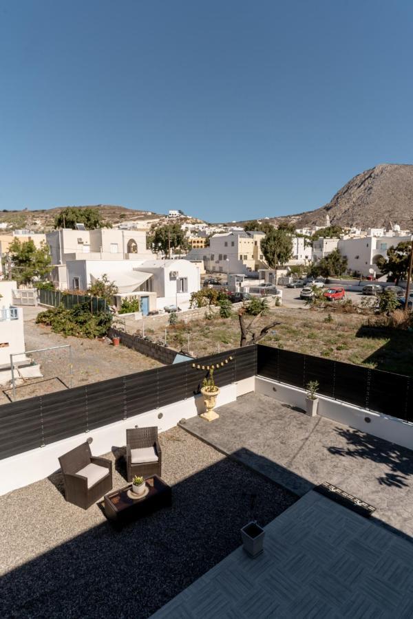 Santorossa Luxury Villas Emporio  Экстерьер фото
