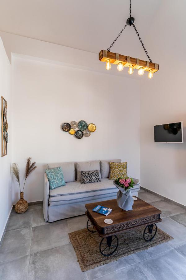 Santorossa Luxury Villas Emporio  Экстерьер фото