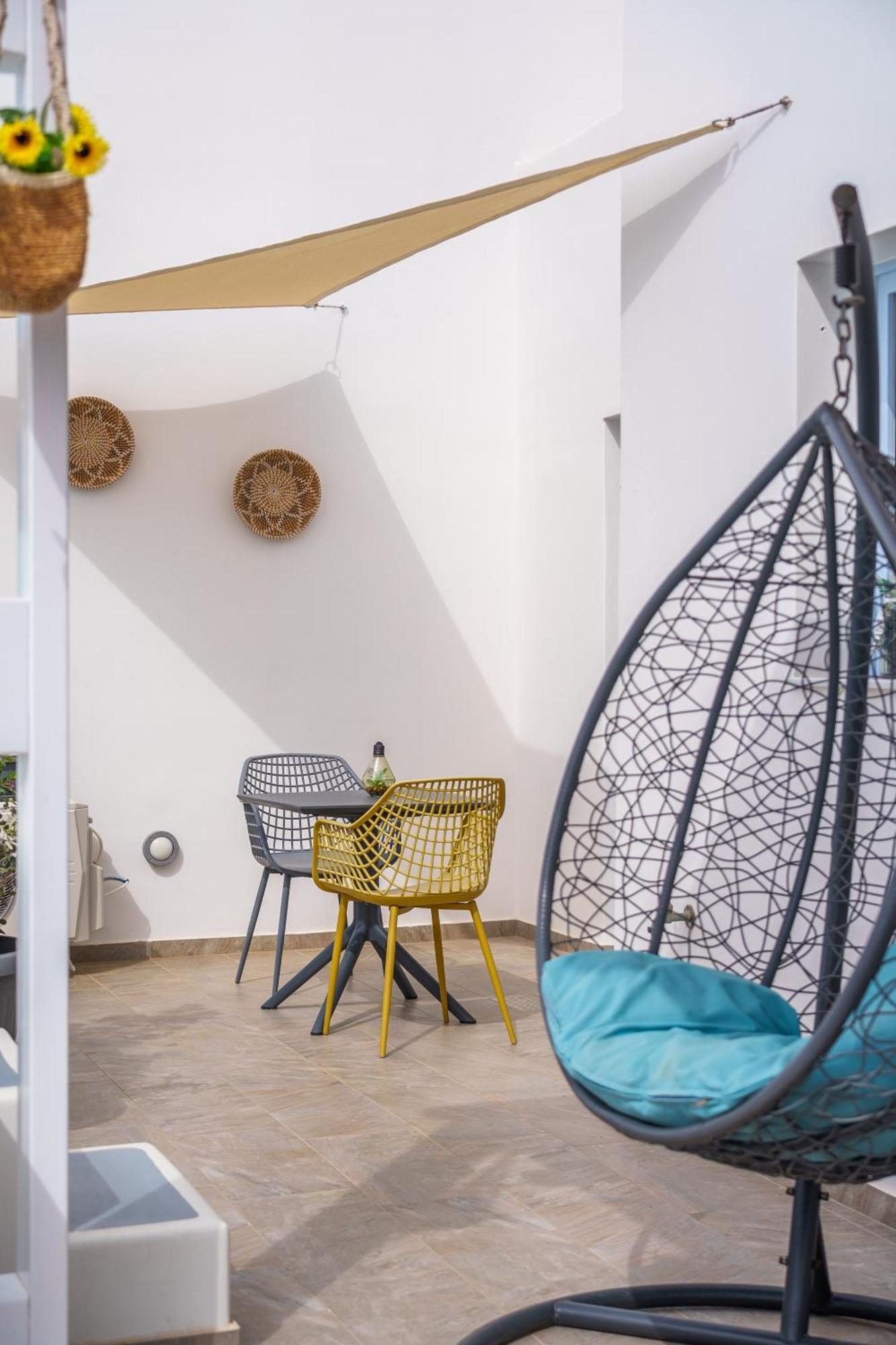Santorossa Luxury Villas Emporio  Экстерьер фото